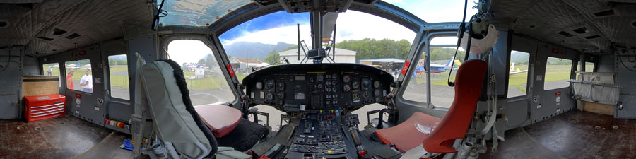 Visite 360 du cockpit du Bell 214 B& Big lifter