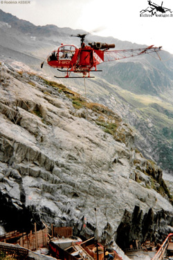 LAMA SA315 B . F-GFCY . Société SAF . Travail aérien - Le Tour Chamonix (74)