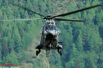 Le Super Puma AS 332C1 HB-ZKN en final sur la DZ