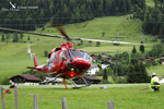 Le BELL 412 se pose pour faire du krozne