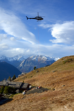 AS350 B3 HB-ZES Eagle Helicopter Valais au-dessus de Verbier - Valais