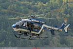 EC 145 F-MJBC avec son mcano  la porte pour aid le pilote au pos
