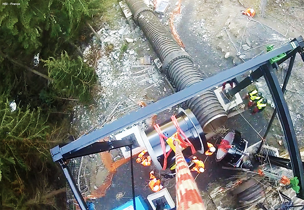 Levage, héliportage, hélitreuillage conduite forcée, savoie, super pume, kamov KA32, EDF, Barrage bissorte